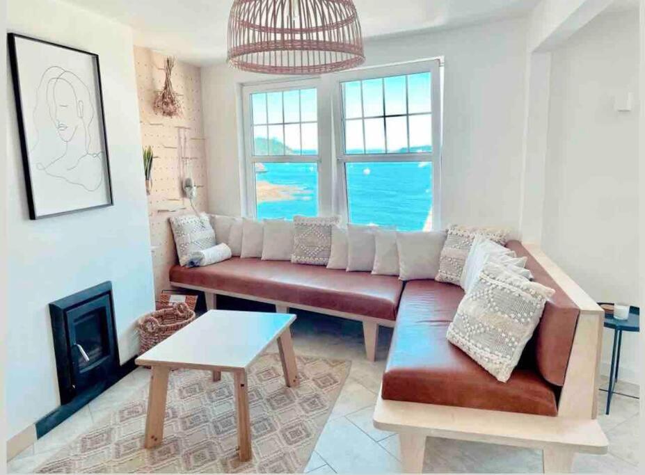 Appartamento The View, Kingsand, Luxurious Seafront Penthouse With Sun Trap Balcony And Incredible Sea Views Kingsand