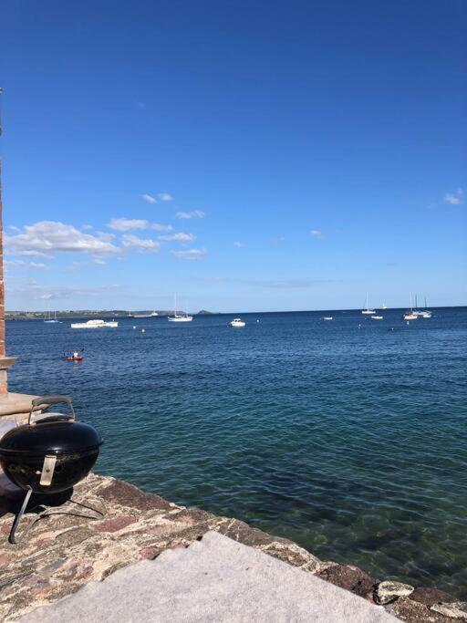 Appartamento The View, Kingsand, Luxurious Seafront Penthouse With Sun Trap Balcony And Incredible Sea Views *